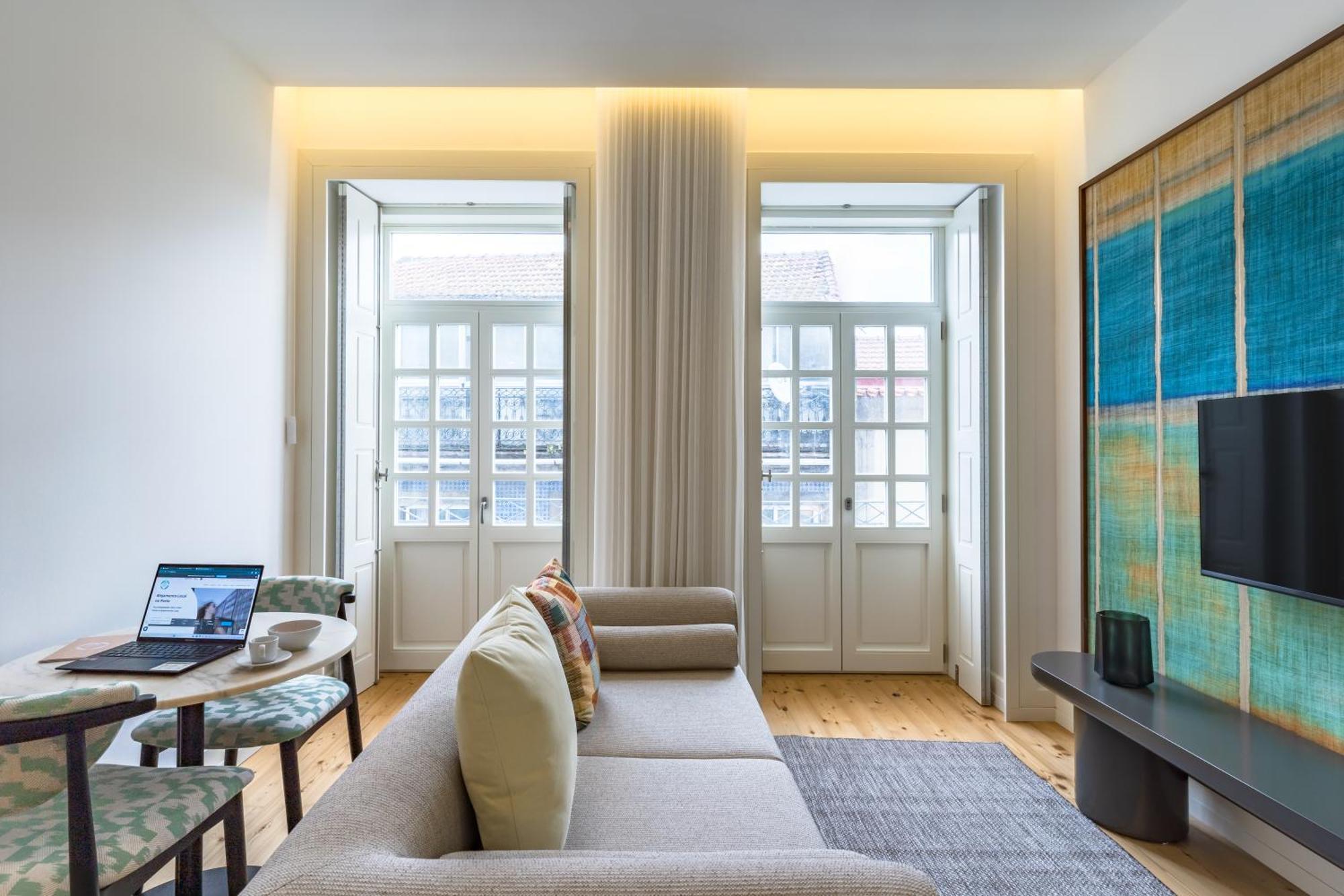 Feel Porto Clerigos Charm Flats Apartment ภายนอก รูปภาพ